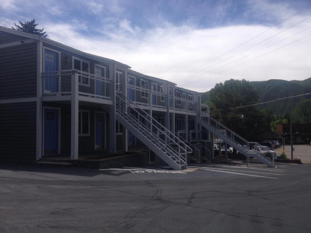 Basalt Mountain Inn Bagian luar foto